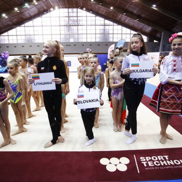 Ковер для художественной гимнастики Sport Technology полный комплект - с сертификатом FIG