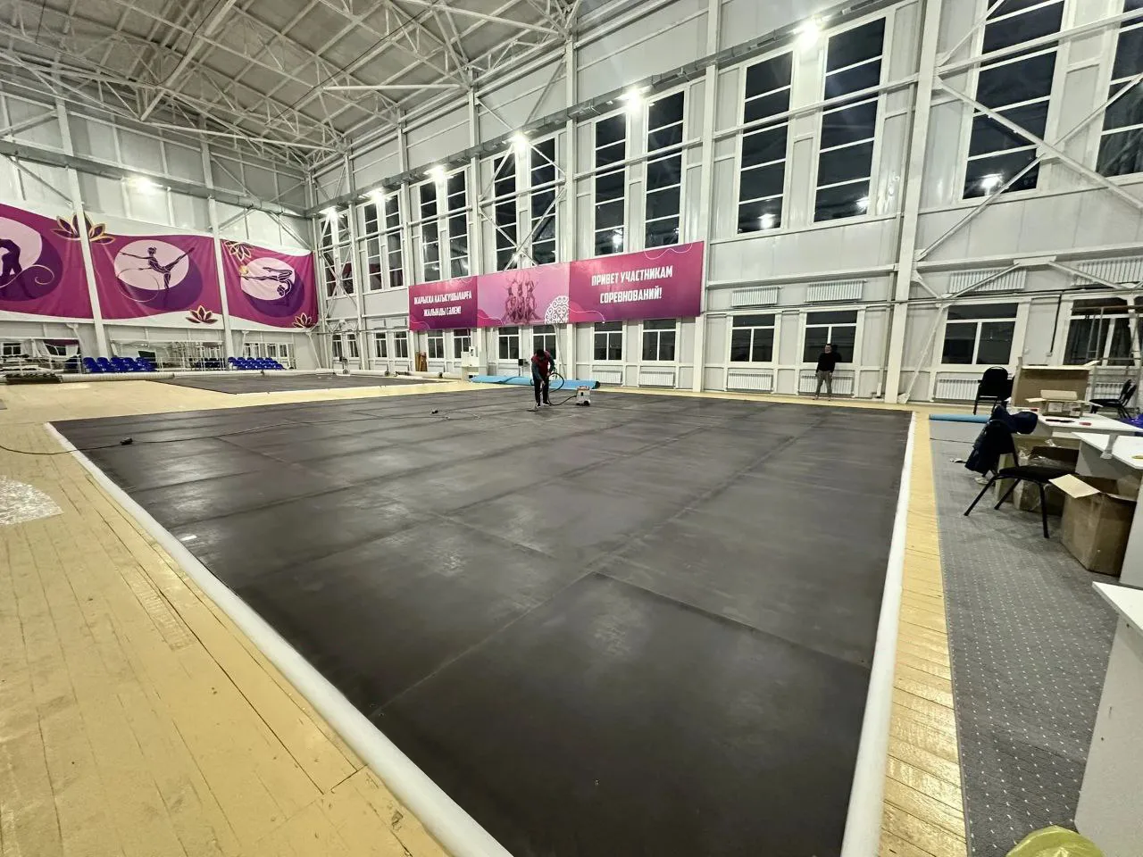 Помост для художественной гимнастики GYMSPORT RHYTHMIC с амортизаторами 9х9 для ковра 10х10