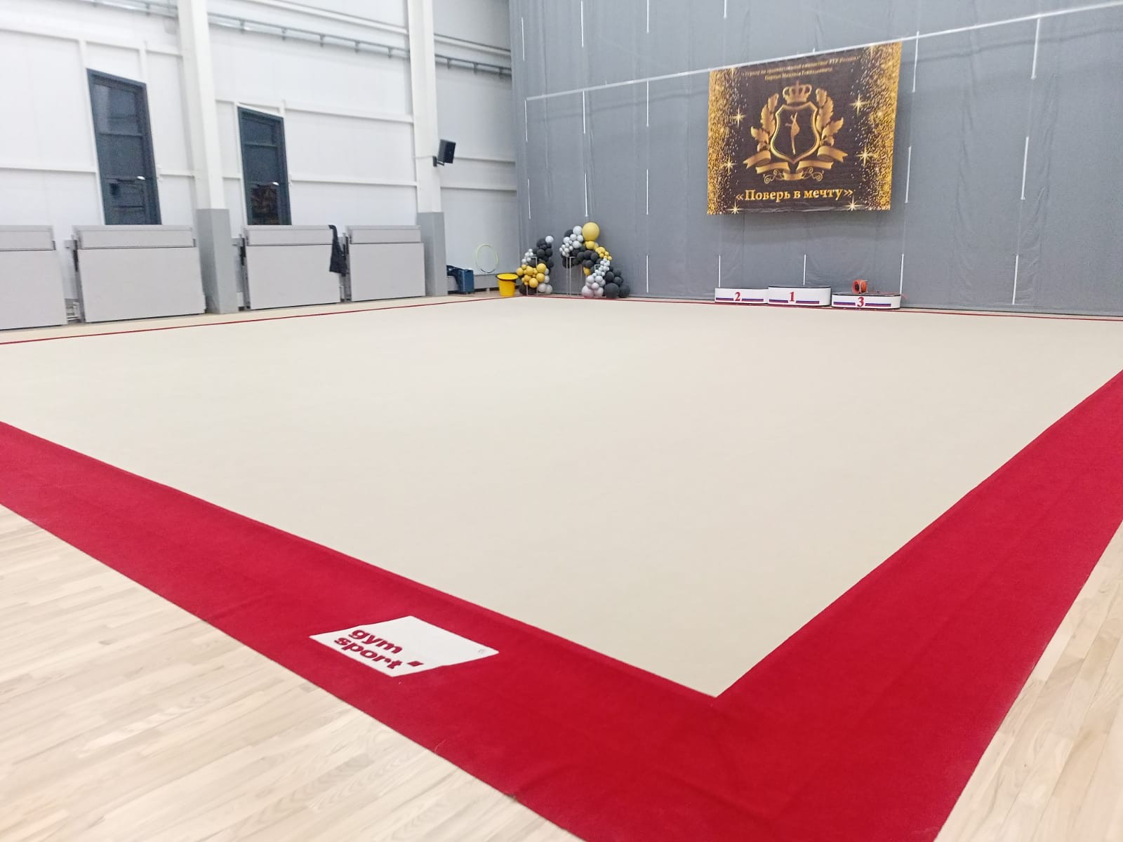 Соревновательный ковер для художественной гимнастики GYMSPORT PROF PREMIUM RED 14Х14