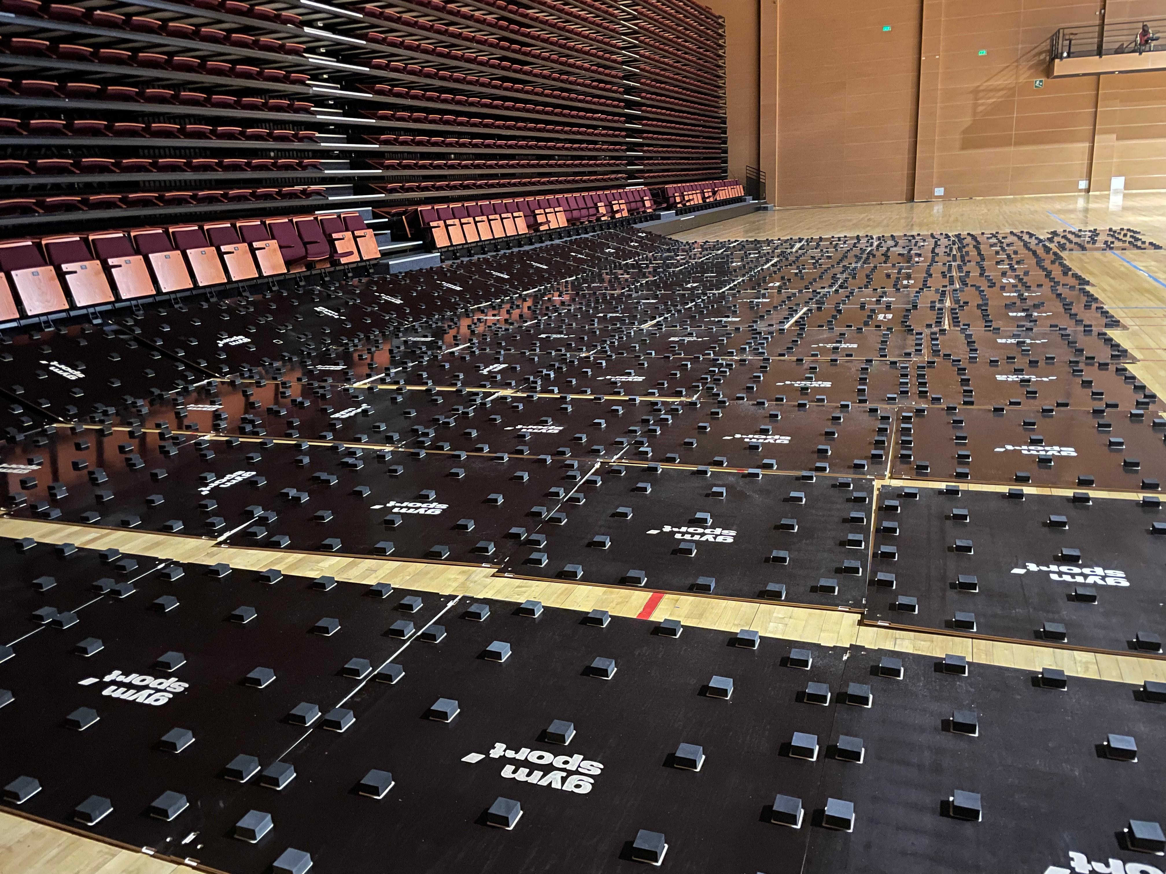 Помост для художественной гимнастики GYMSPORT RHYTHMIC с амортизаторами 9х9 для ковра 10х10