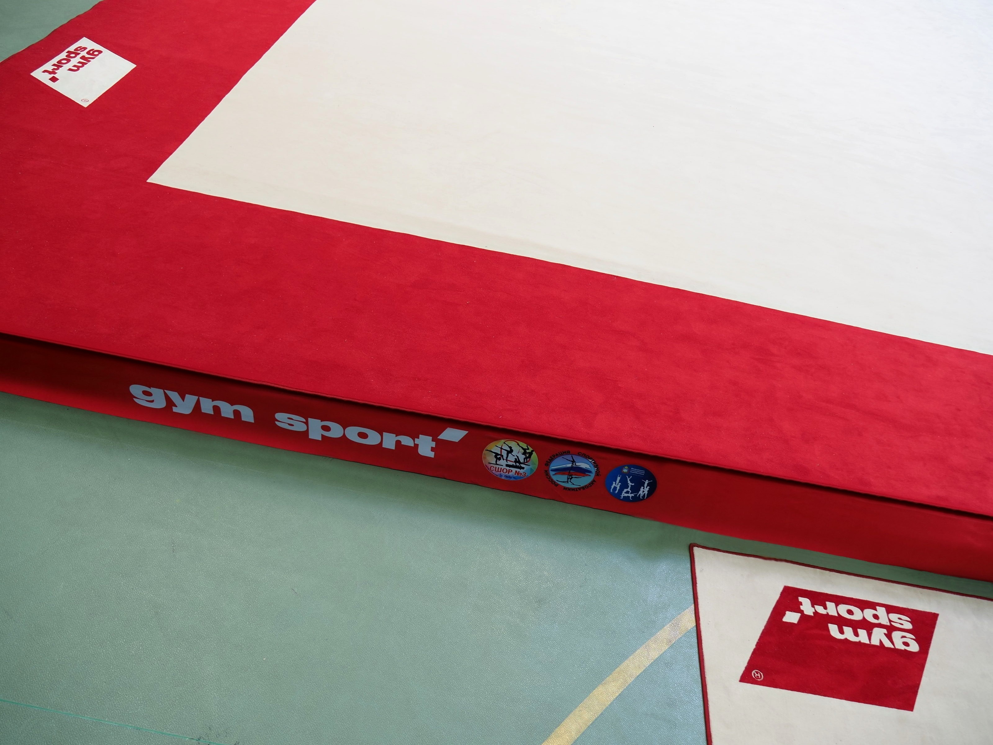 Ковер для спортивной гимнастики и акробатики GYMSPORT STRONG PREMIUM RED 14x14