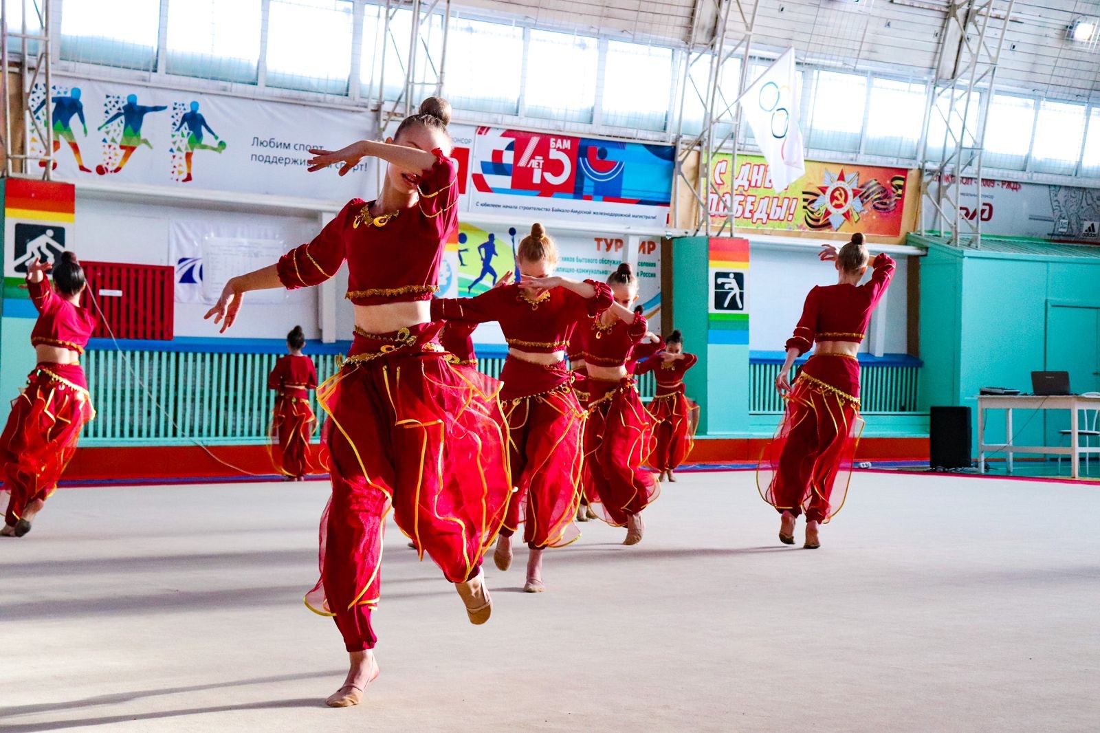 Соревновательный ковер для художественной гимнастики GYMSPORT PROF PREMIUM RED 14Х14