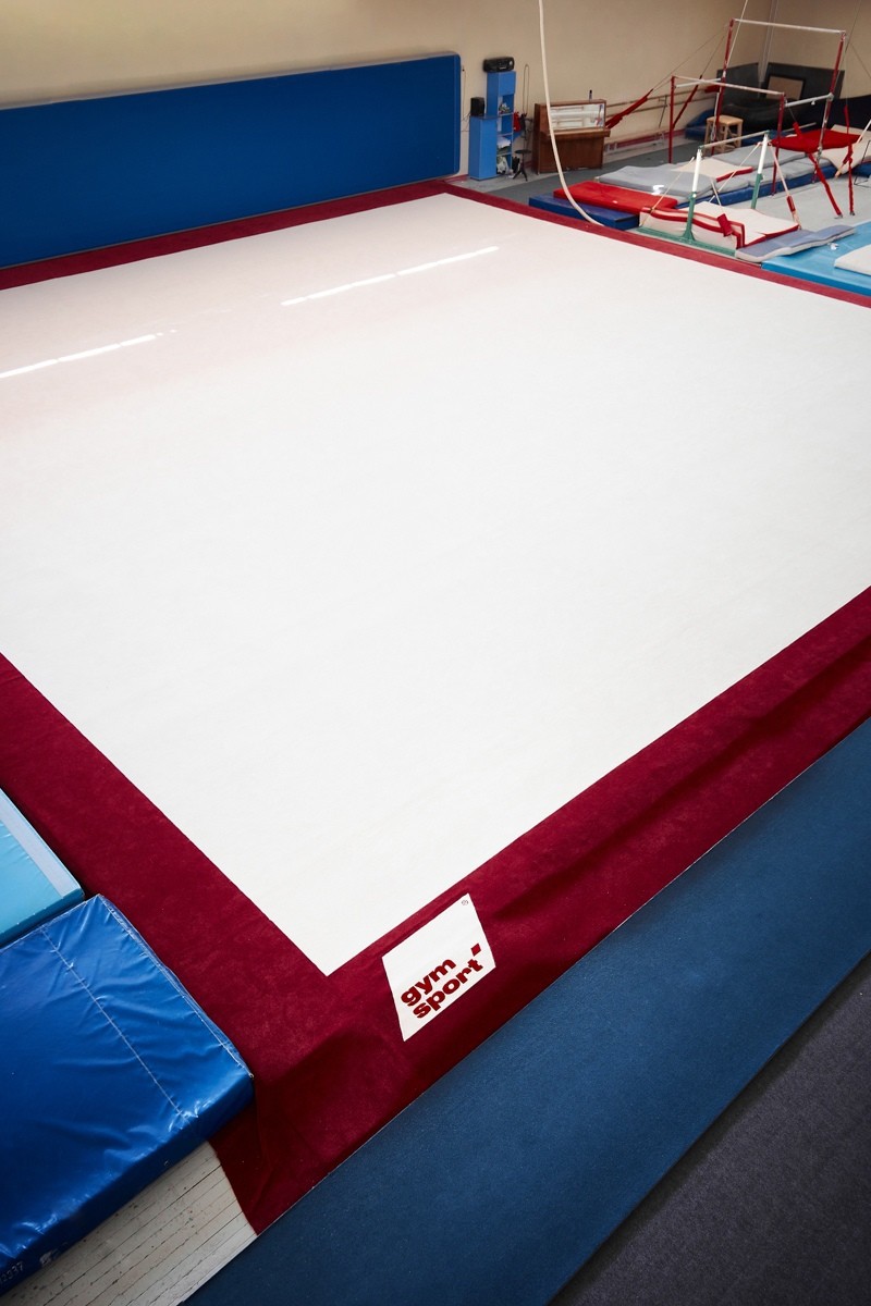 Соревновательный ковер для художественной гимнастики GYMSPORT PROF PREMIUM RED 14Х14